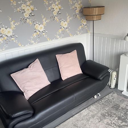 Charming Chalet Nestled In Heart Of Clarach Bay Aberystwyth Extérieur photo